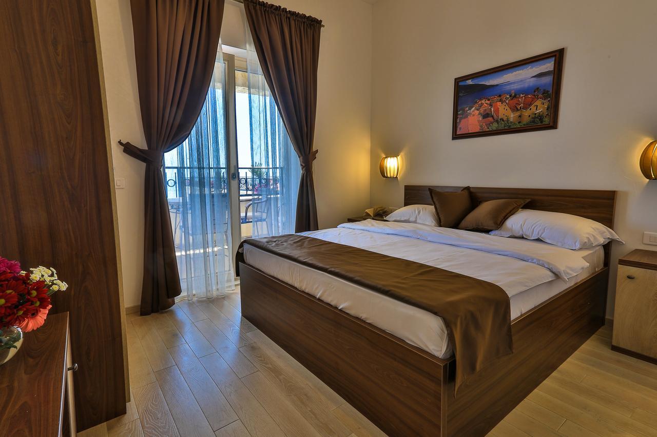 Sunny Villa Jasmine Sveti Stefan Exterior photo
